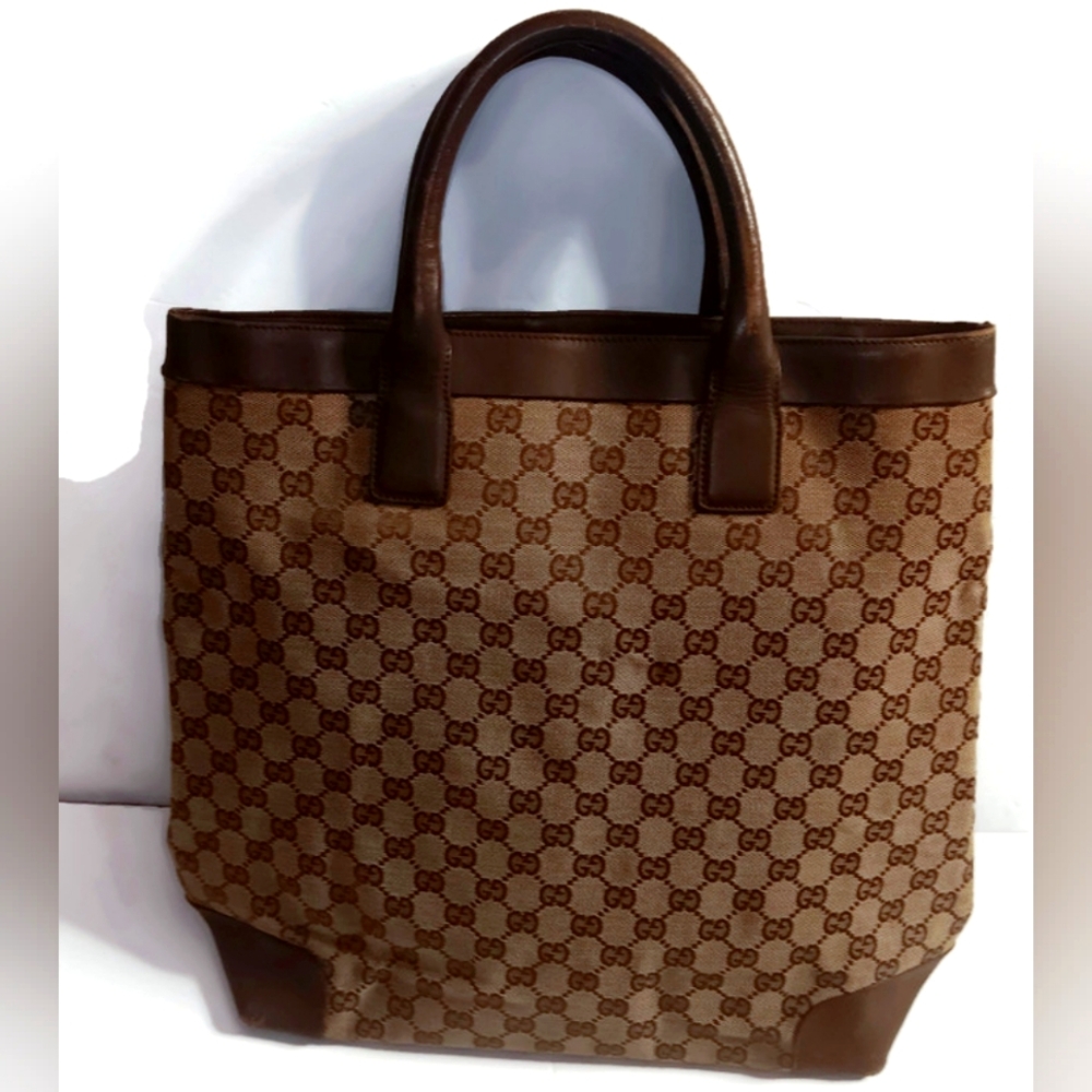 GUCCI GG STUNNING VINTAGE LUXURIOUS GG  LARGE HANDBAG, 14 X 15", Brown/Tan